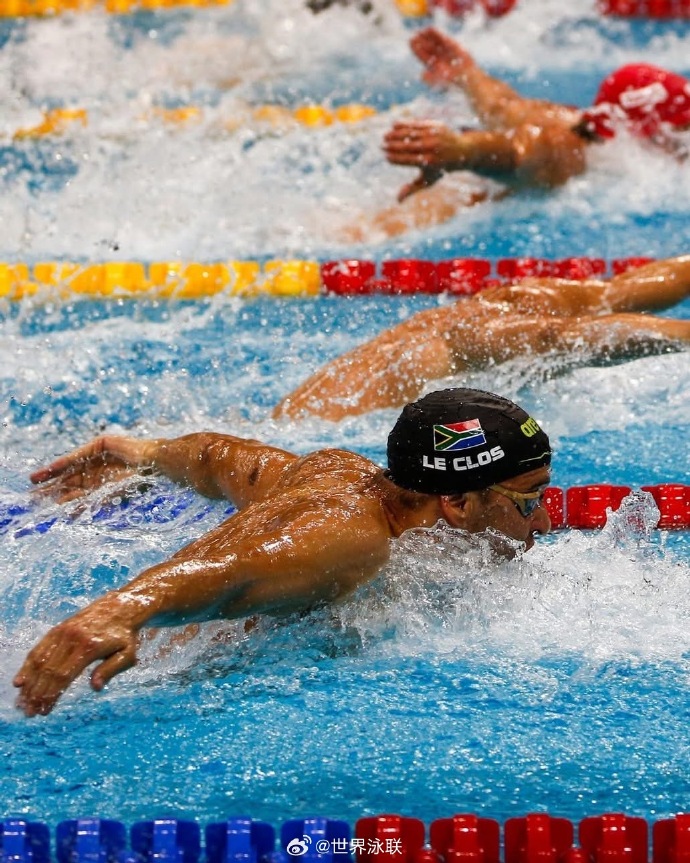 爱体育-游泳比赛巅峰对决令人热血沸腾