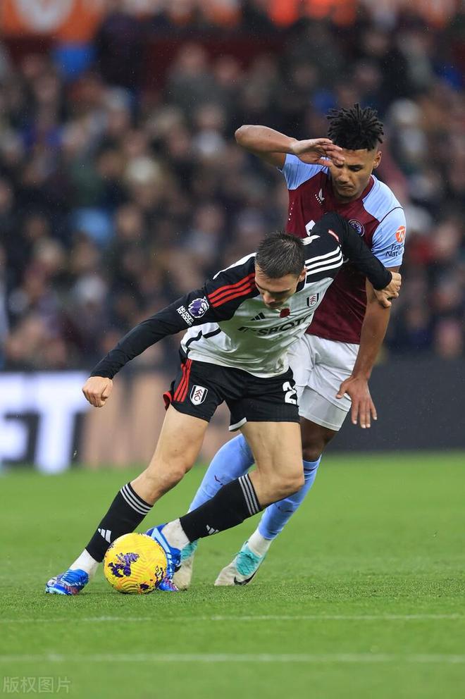 南安普顿客场惜败富勒姆,遭遇两连败 南安普顿客场惜败富勒姆,遭遇两连败