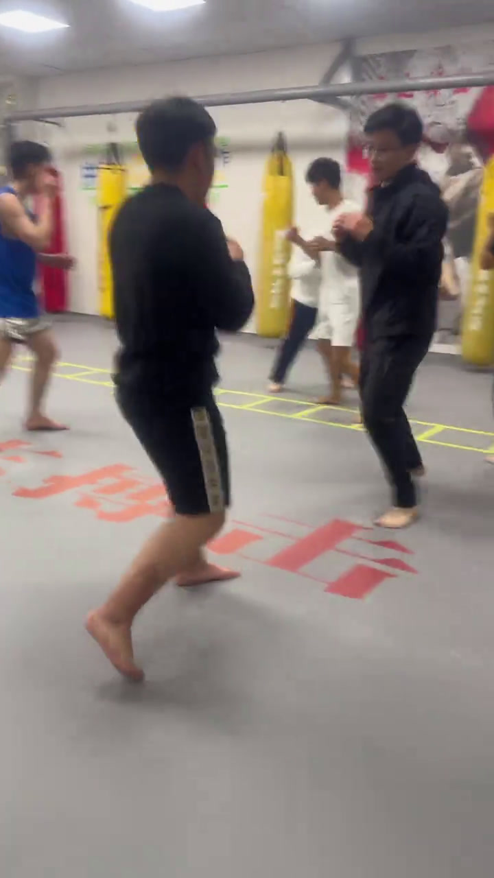 热血搏击!比赛中的精彩瞬间 热血搏击!比赛中的精彩瞬间