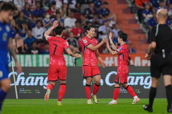 爆料揭秘:十人以上梯队齐聚,强队争夺胜利悬念重重 爆料揭秘:十人以上梯队齐聚,强队争夺胜利悬念重重