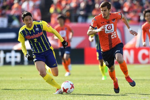 扎扎状态火热,带领球队轻松击败对手 扎扎状态火热,带领球队轻松击败对手