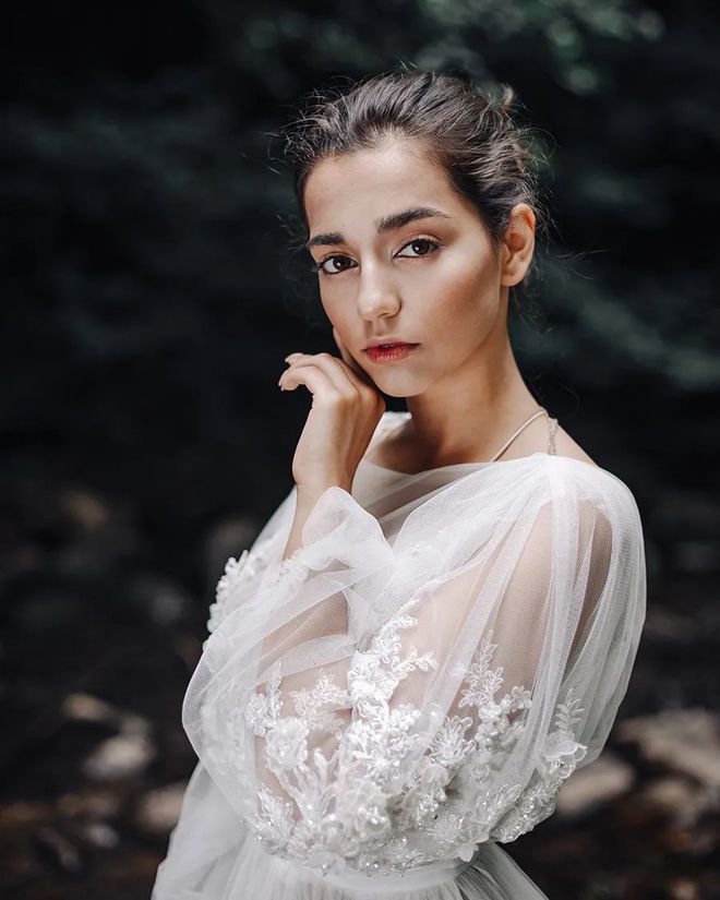 爱体育官网-乌克兰翻夢的烟云戏生华耀得炽庭