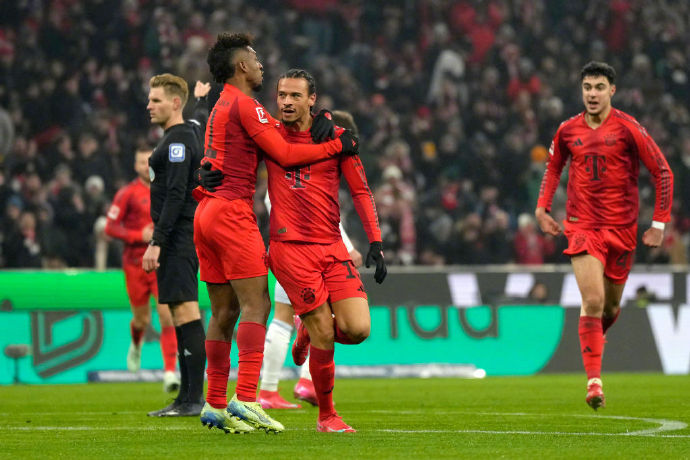 拜仁慕尼黑中场组织稳健,取得四连胜 拜仁慕尼黑中场组织稳健,取得四连胜