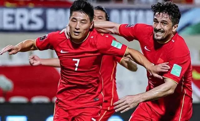 亚洲球队在赛场上展现出强大战斗力 亚洲球队在赛场上展现出强大战斗力