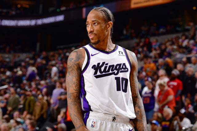 爱体育-马刺队备战季后赛,士气高涨