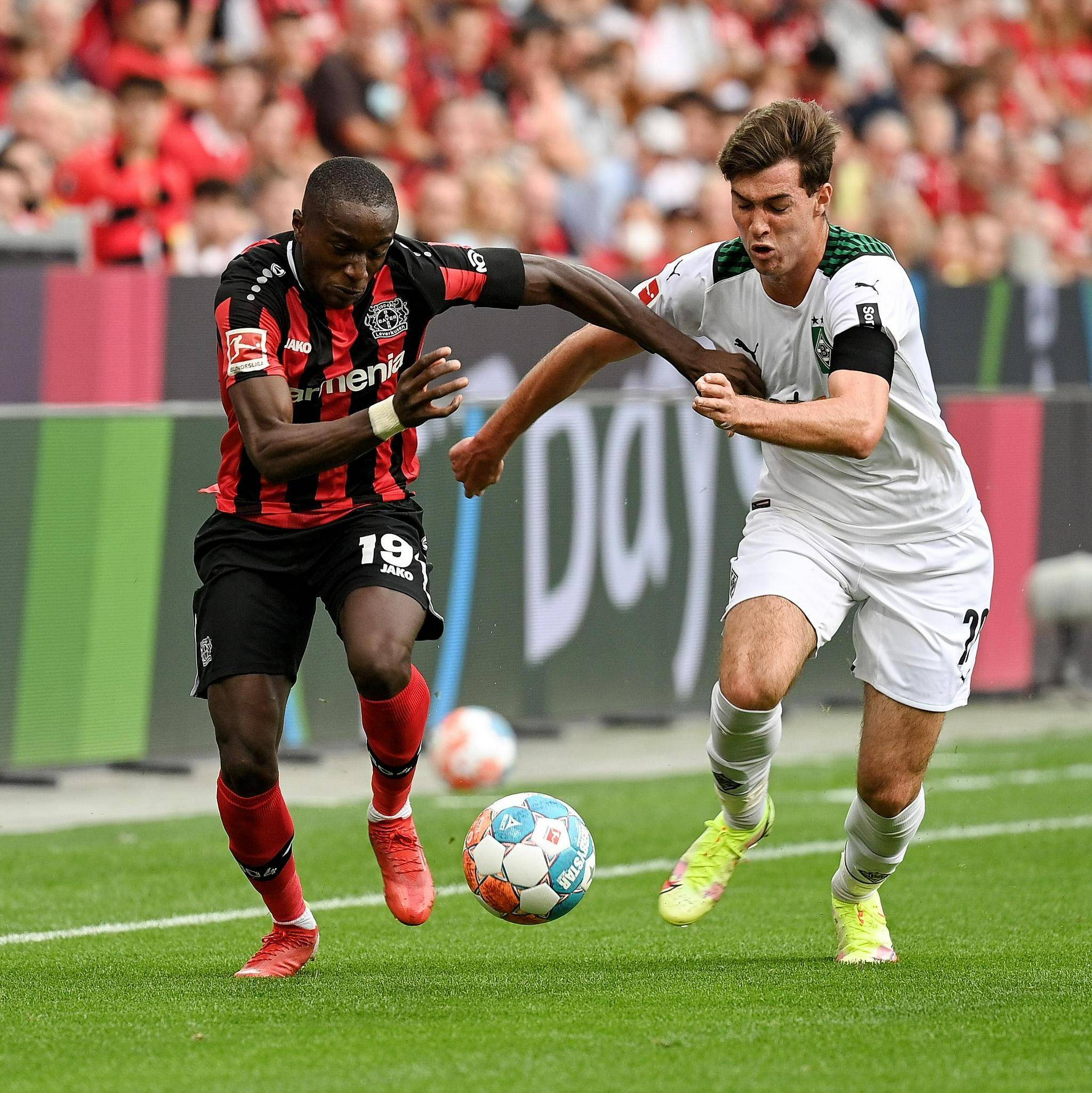 柏林联队客场不敌对手,陷入低谷 柏林联队客场不敌对手,陷入低谷