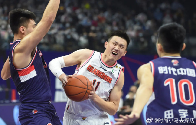 广州队客场惊险获胜,实现两连胜 广州队客场惊险获胜,实现两连胜