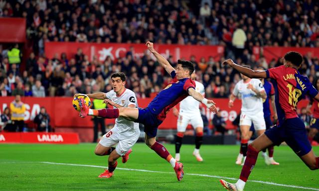 爱体育-巴萨险胜对手,取得关键胜利