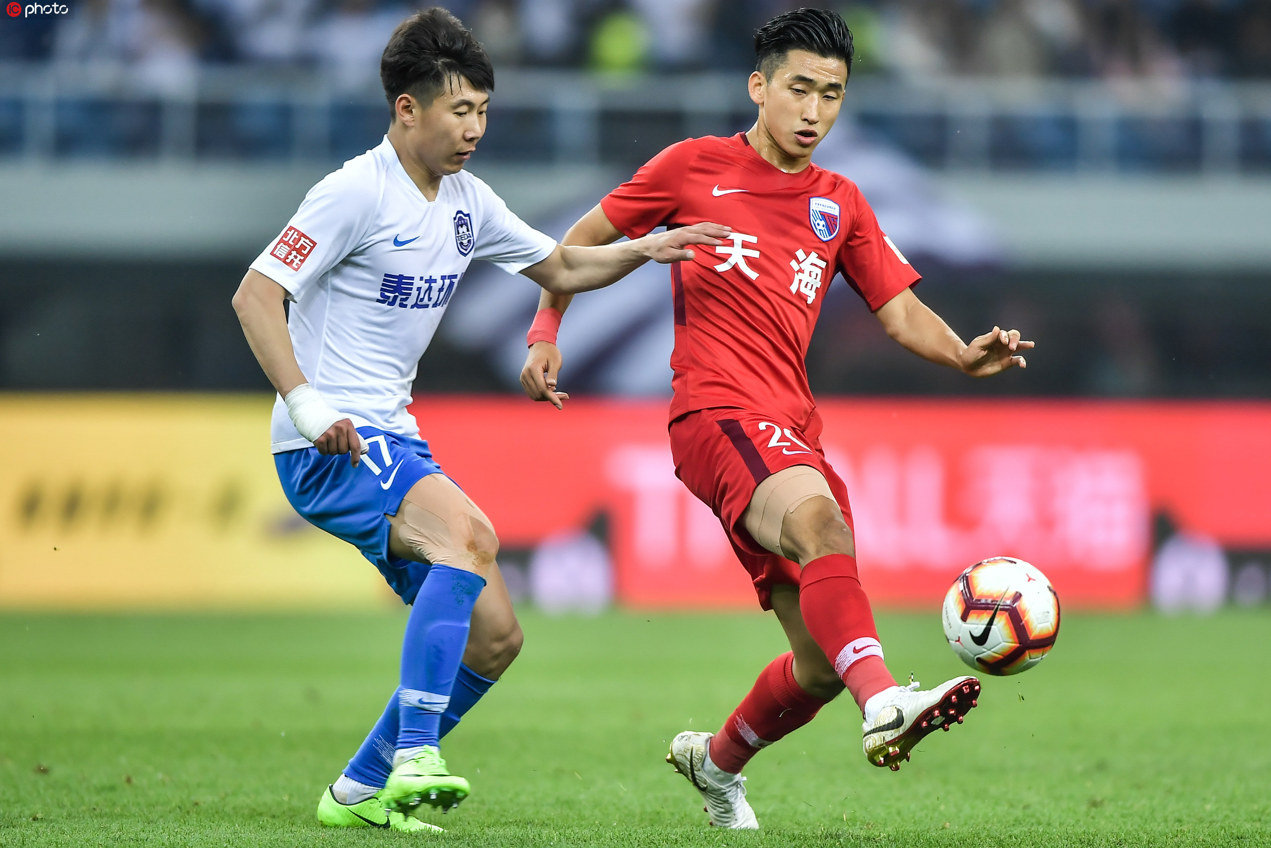 天津德比:天津泰达对阵天津天海,鏖战将展开 天津德比:天津泰达对阵天津天海,鏖战将展开