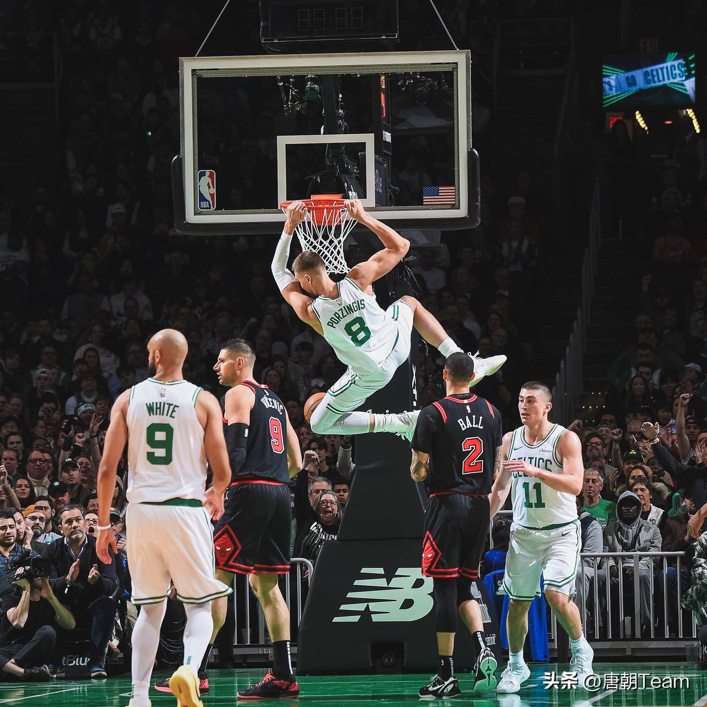 公牛惊险战胜猛龙,拉文绝杀成为最大功臣 公牛惊险战胜猛龙,拉文绝杀成为最大功臣