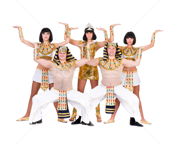 埃及女子体操选手柔和亮剑,力压群雄 埃及女子体操选手柔和亮剑,力压群雄