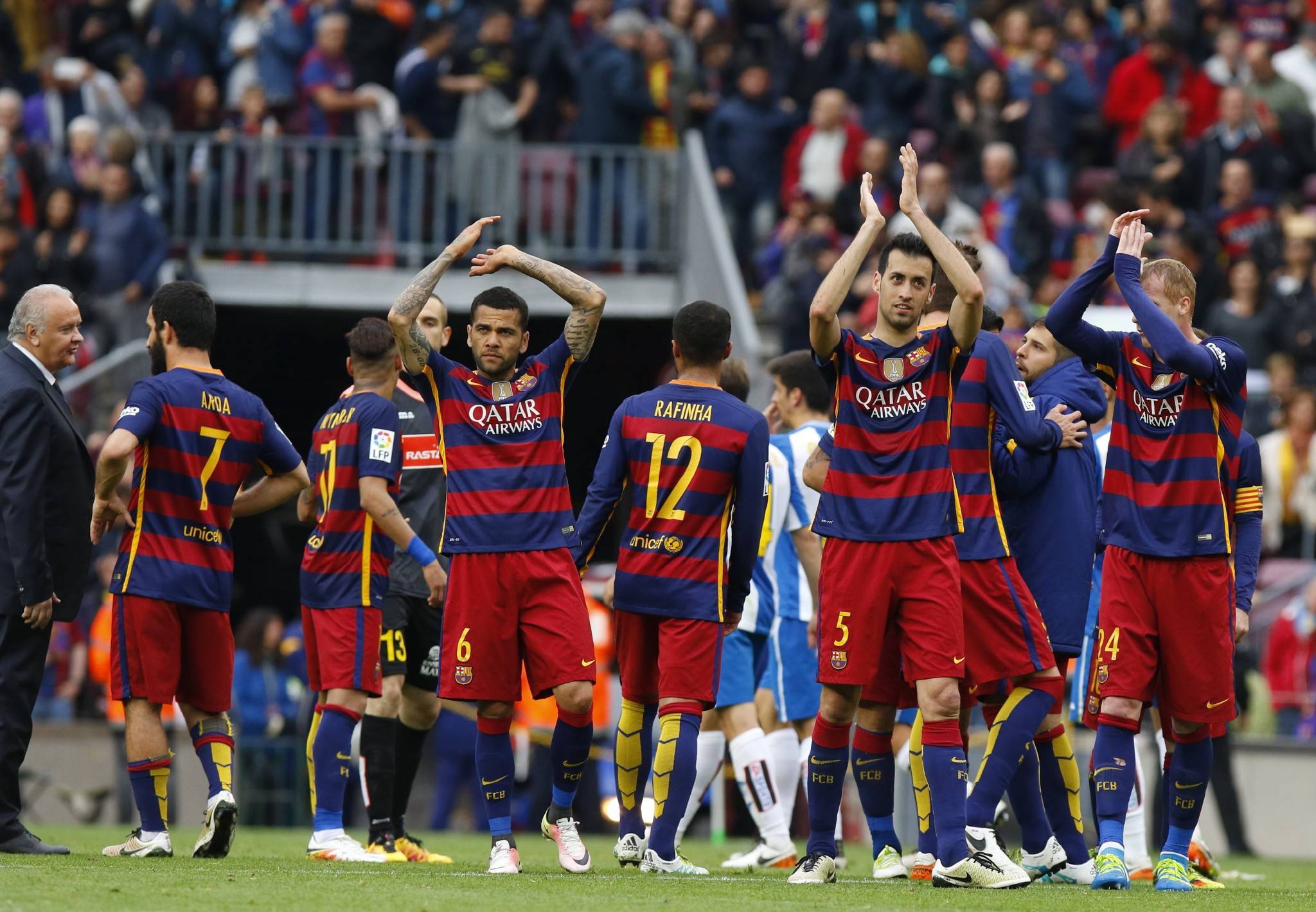 爱体育官方网站-巴塞罗那客场逆袭马德里竞技,取得胜利