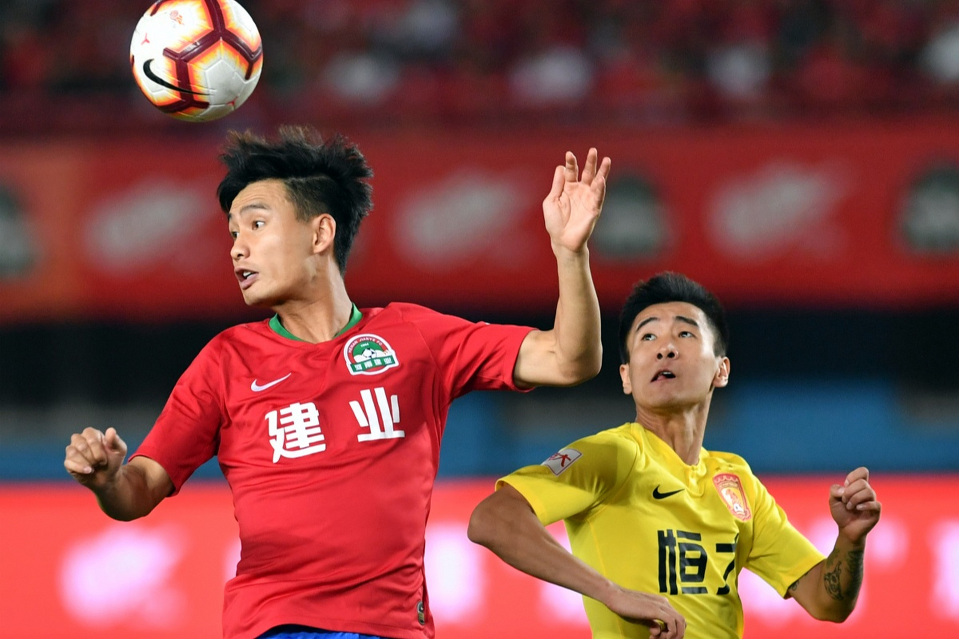 爱体育-河南建业中场大将复出,球队士气大振