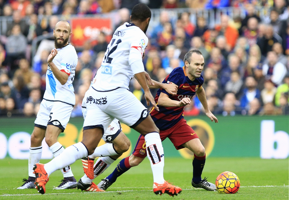 拉科鲁尼亚客场告负,连场失利走向保级悬崖 拉科鲁尼亚客场告负,连场失利走向保级悬崖