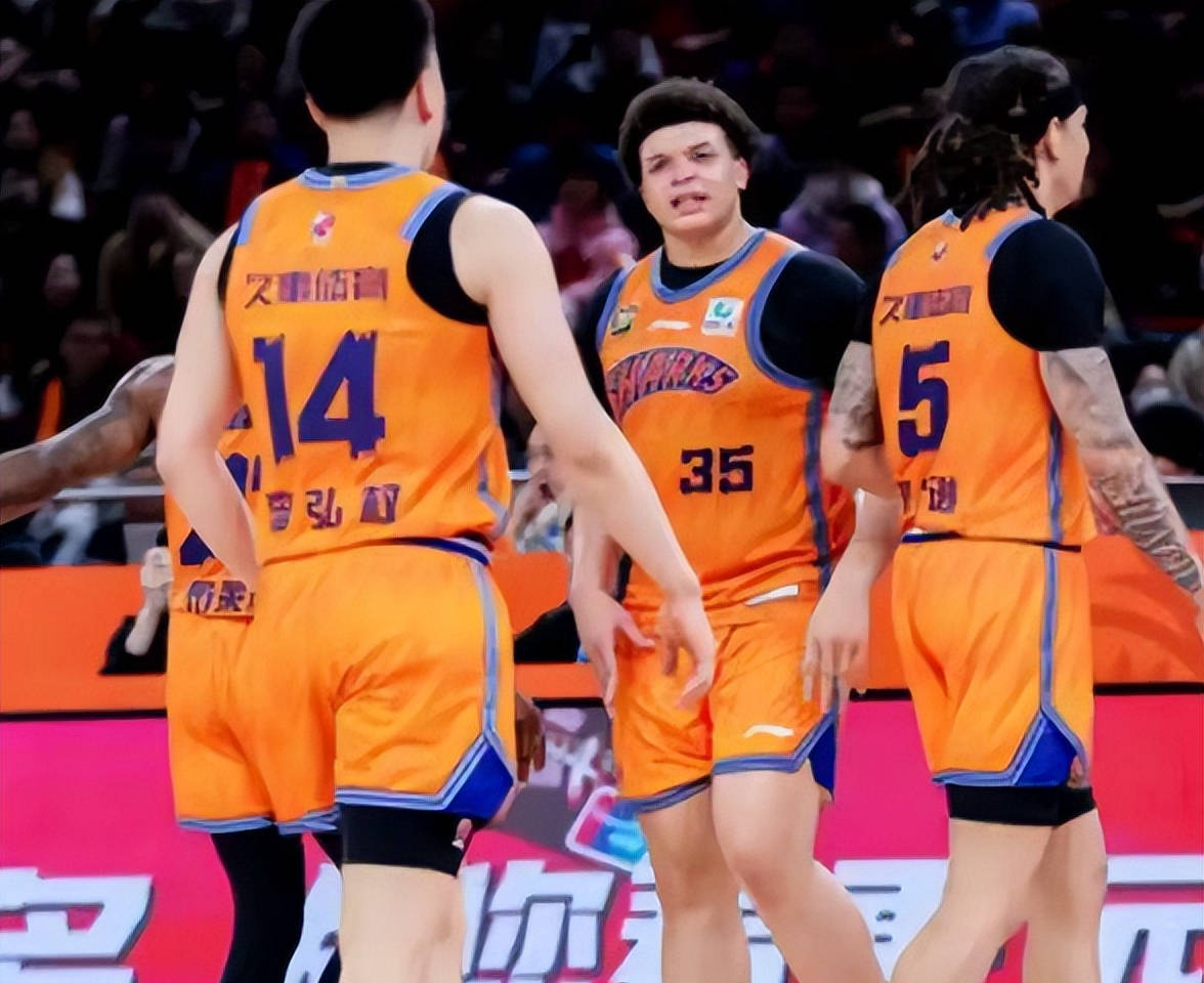 爱体育官方网站-上海男篮客场不敌山西队,遭遇三连败