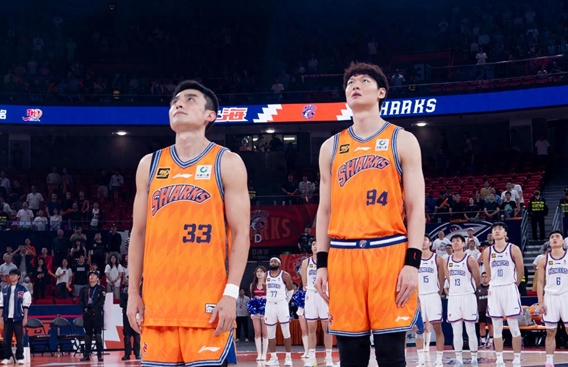 上海男篮客场不敌山西队,遭遇三连败 上海男篮客场不敌山西队,遭遇三连败