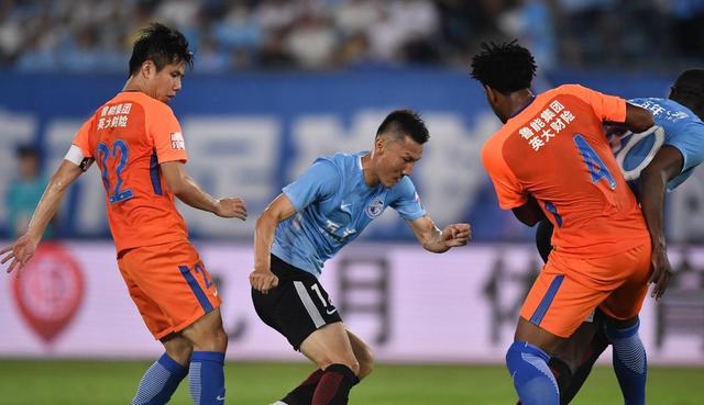 爱体育官网-国安客场不敌鲁能,遭遇低迷