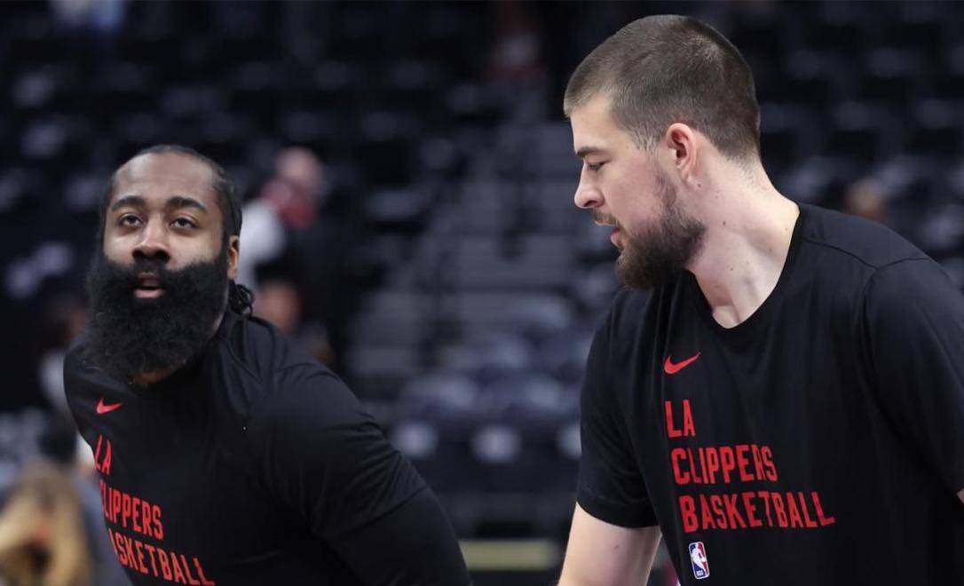 快船全明星受伤心情低落,球队需振作 快船全明星受伤心情低落,球队需振作