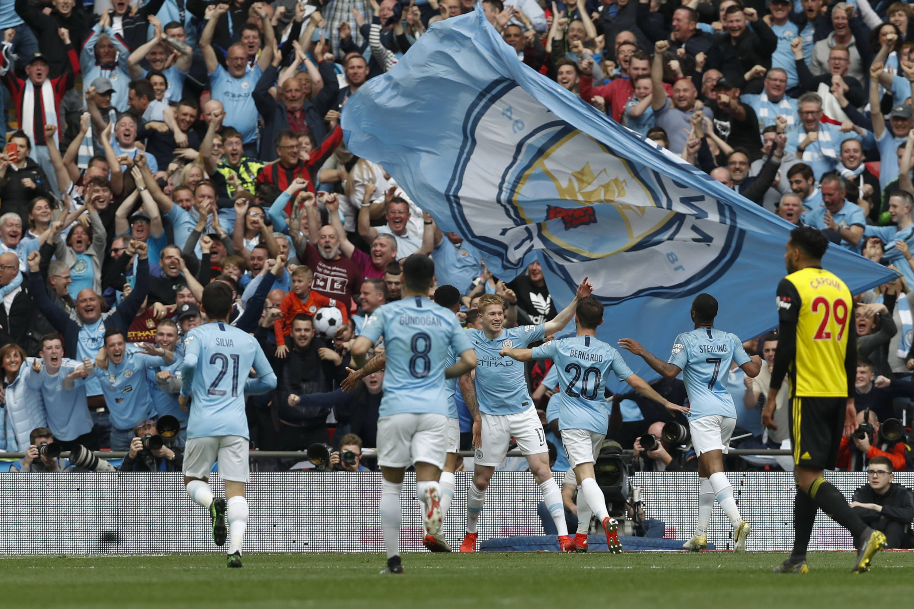 爱体育-热刺客场战胜伯恩利,赢得比赛