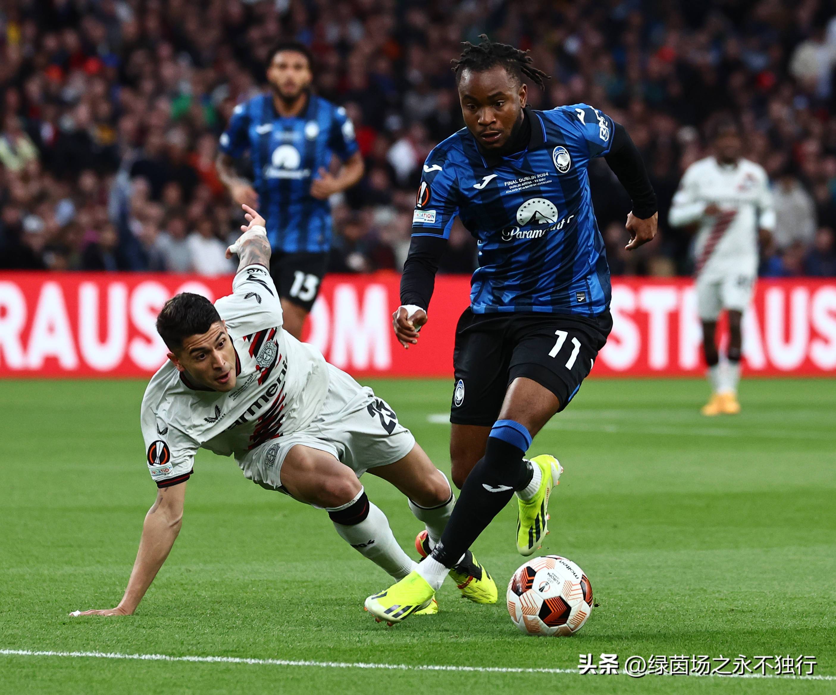 亚特兰大门将状态出色,扑出多个关键球保住球队不败 亚特兰大门将状态出色,扑出多个关键球保住球队不败