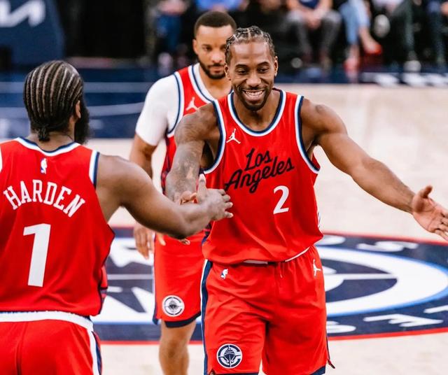 爱体育官网-快船外线组合气质非凡,球队持续保持不败