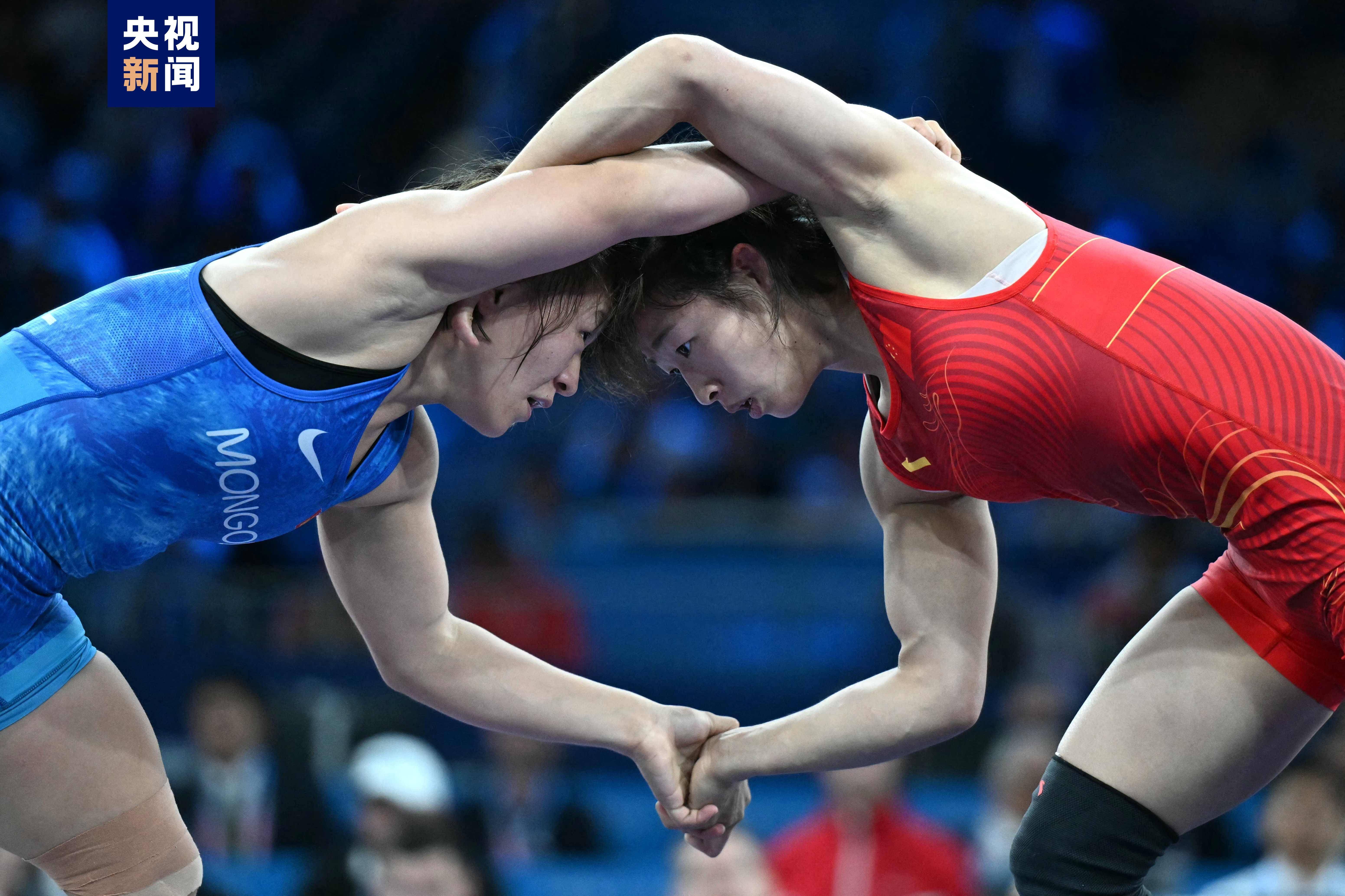 意大利运动员在跳水比赛中表现出色 意大利运动员在跳水比赛中表现出色