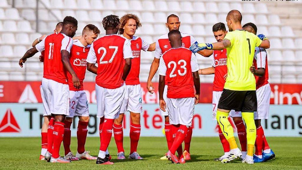 斯特拉斯堡在主场力克巴黎尼斯火力全开