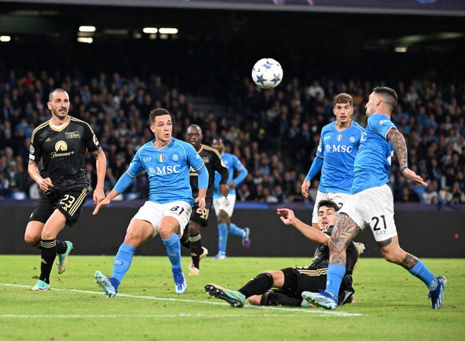 那不勒斯主场失利,现阶段成绩不佳 那不勒斯主场失利,现阶段成绩不佳