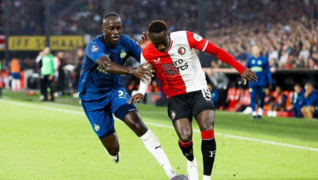 爱体育-马赛后防失误频现，连续两场陷入失球困境