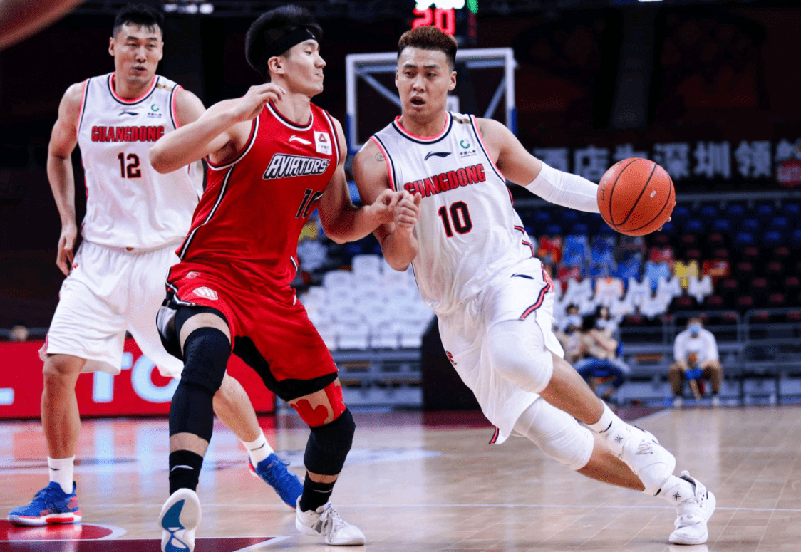 当前战绩榜前三水到渠成,保持领先优势 当前战绩榜前三水到渠成,保持领先优势