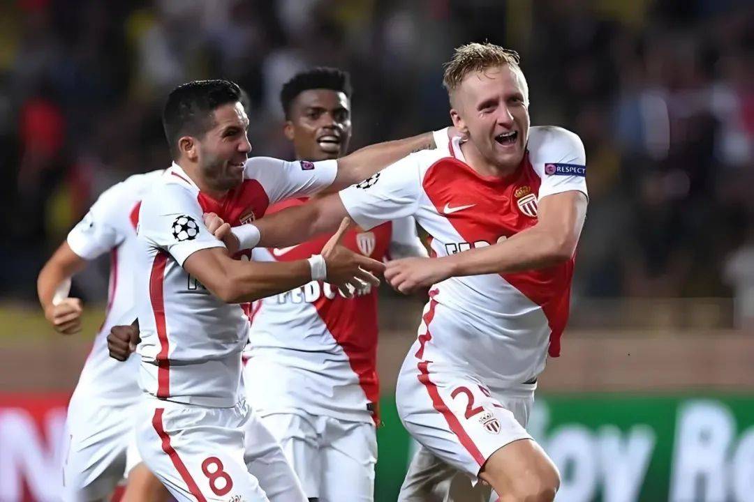 摩纳哥主帅称球队需调整态度，以应对连败