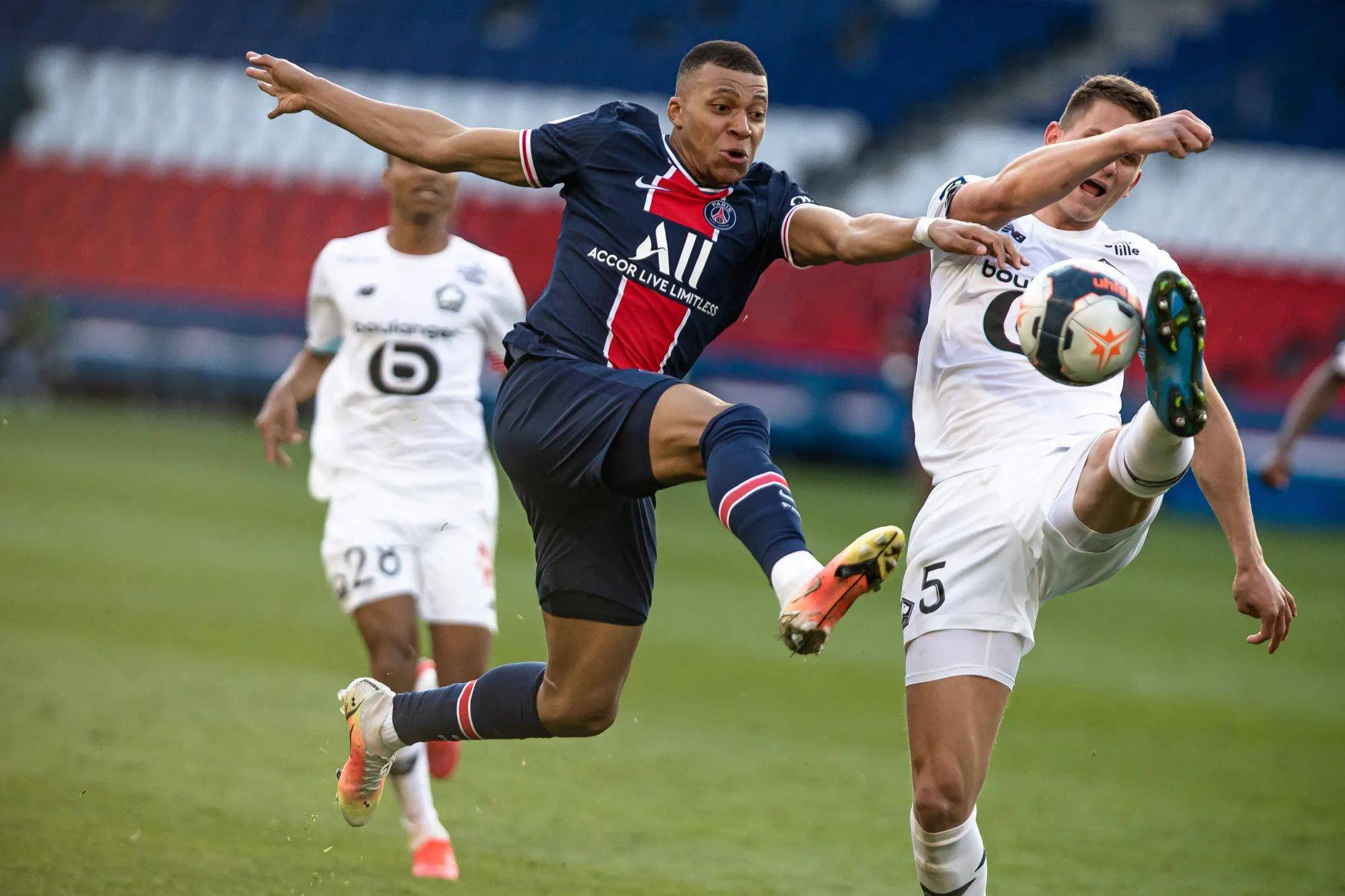 爱体育-利物浦大获全胜,欧冠比赛势如破竹