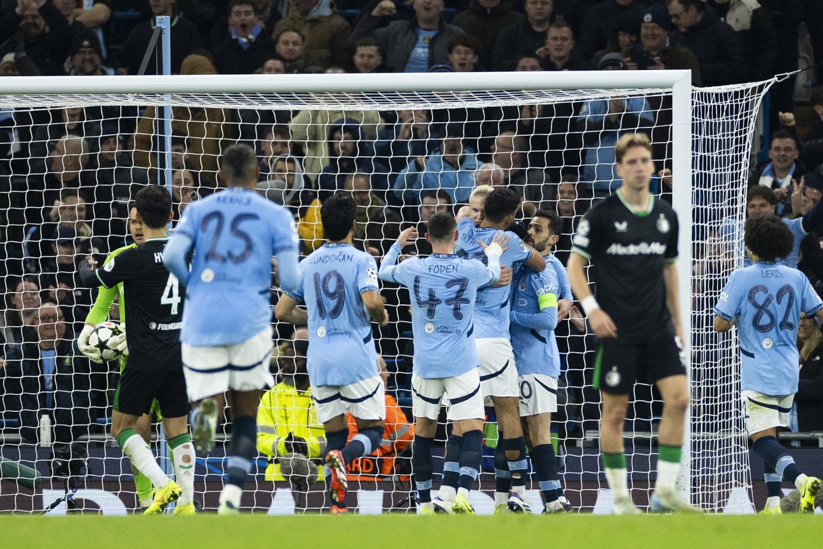 爱体育官网-角逐强强,球队在场上进行激烈对抗