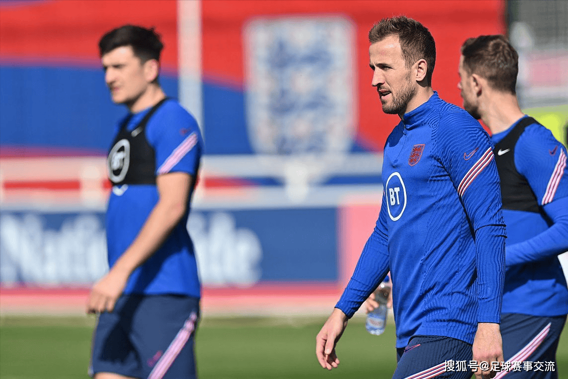 欧洲足球联赛激情四溢,球员精彩表现引发热议 欧洲足球联赛激情四溢,球员精彩表现引发热议