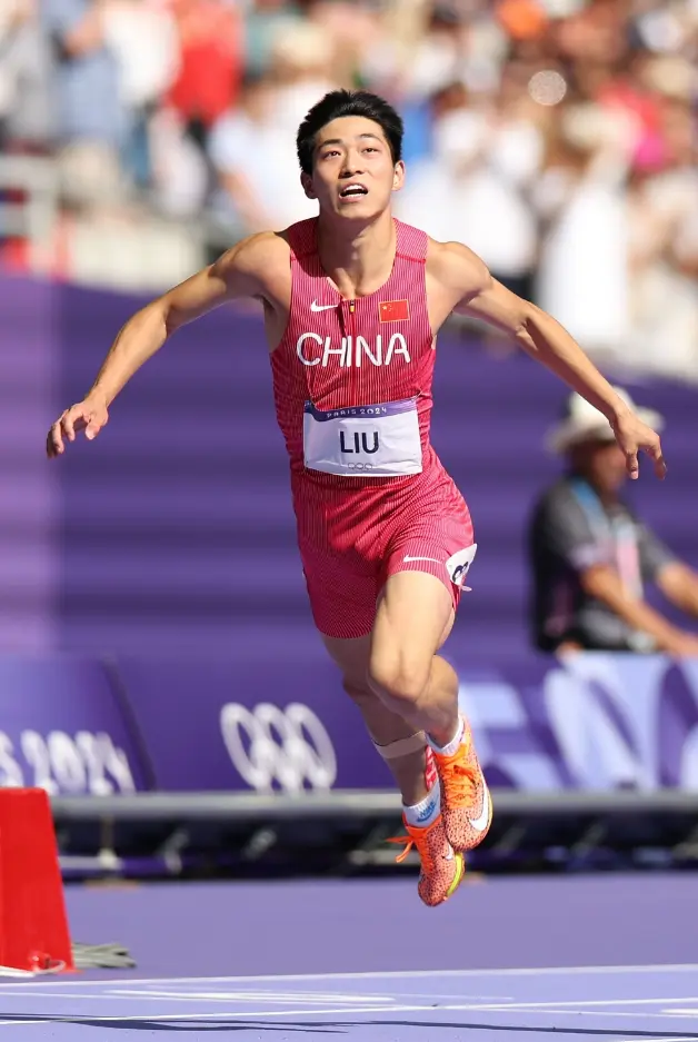 中国田径队夺得男子跨栏金牌 中国田径队夺得男子跨栏金牌