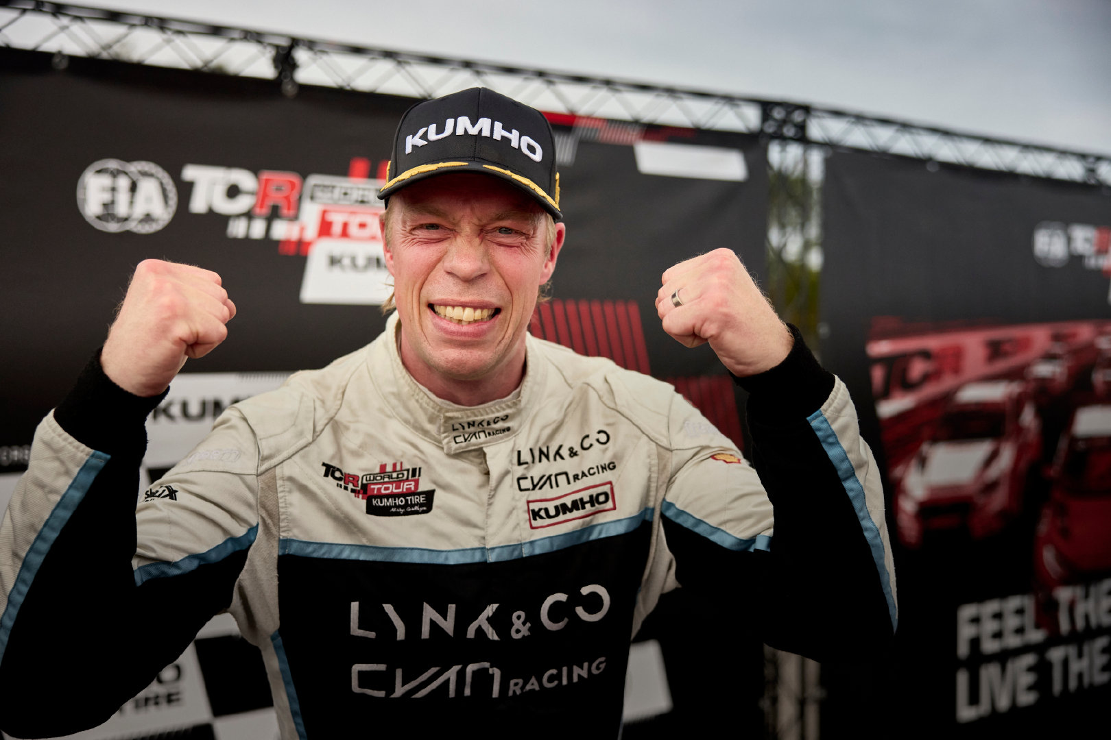 爱体育-乌拉圭选手在海外比赛中夺冠