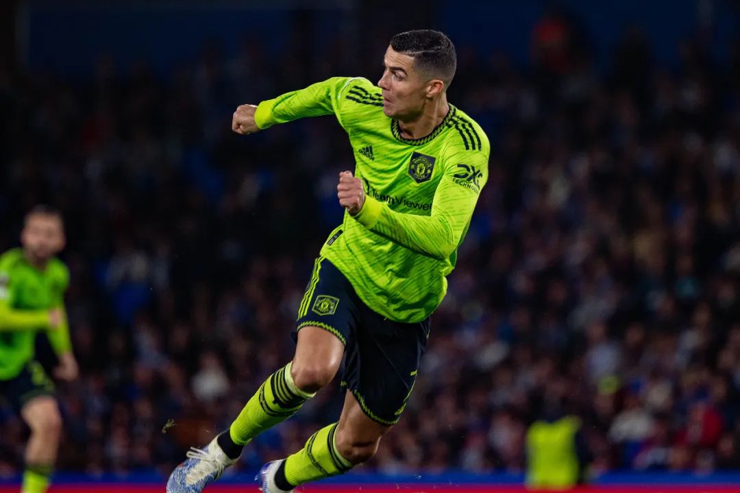 爱体育官方网站-皇家社会后卫关键封堵进攻,保持不败记录