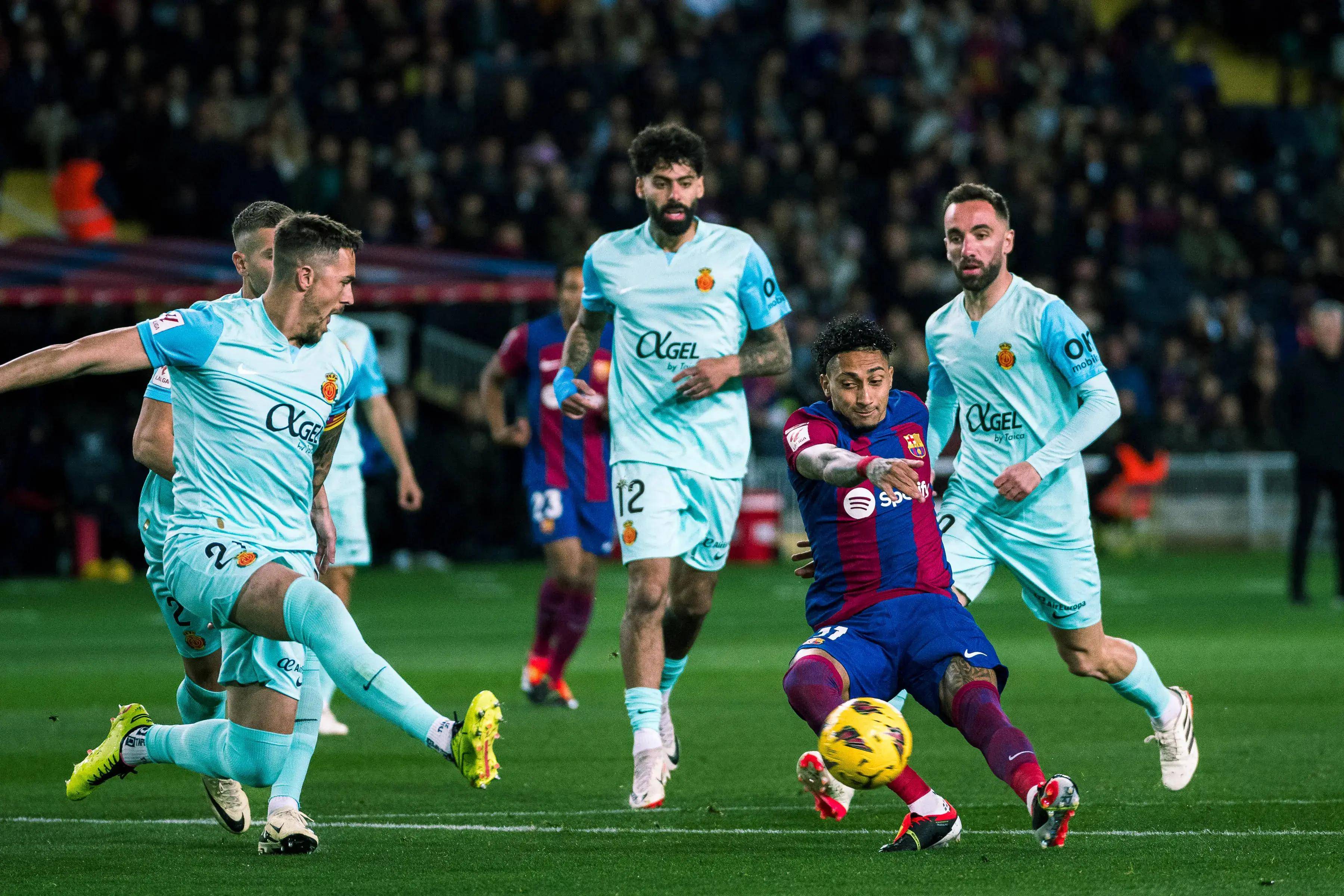 爱体育官网-巴萨主场大胜阿森纳,卢卡斯发挥抢眼