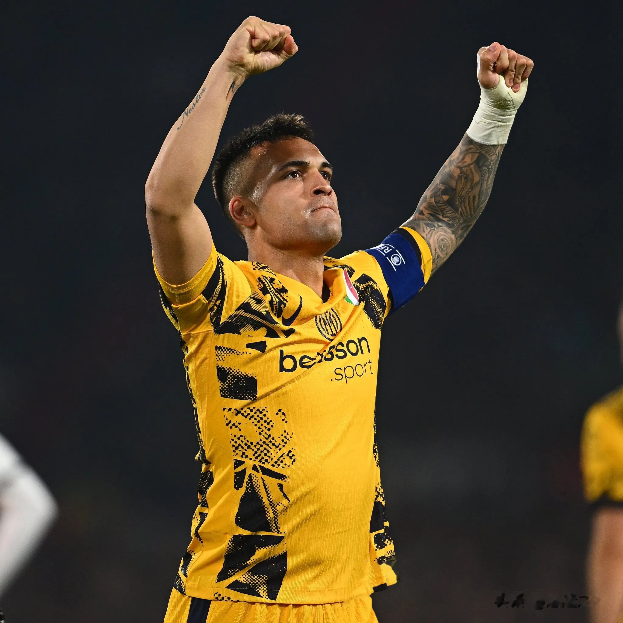 爱体育官网-欧冠大热门：国米客场3比1战胜热那亚，完美开启征程