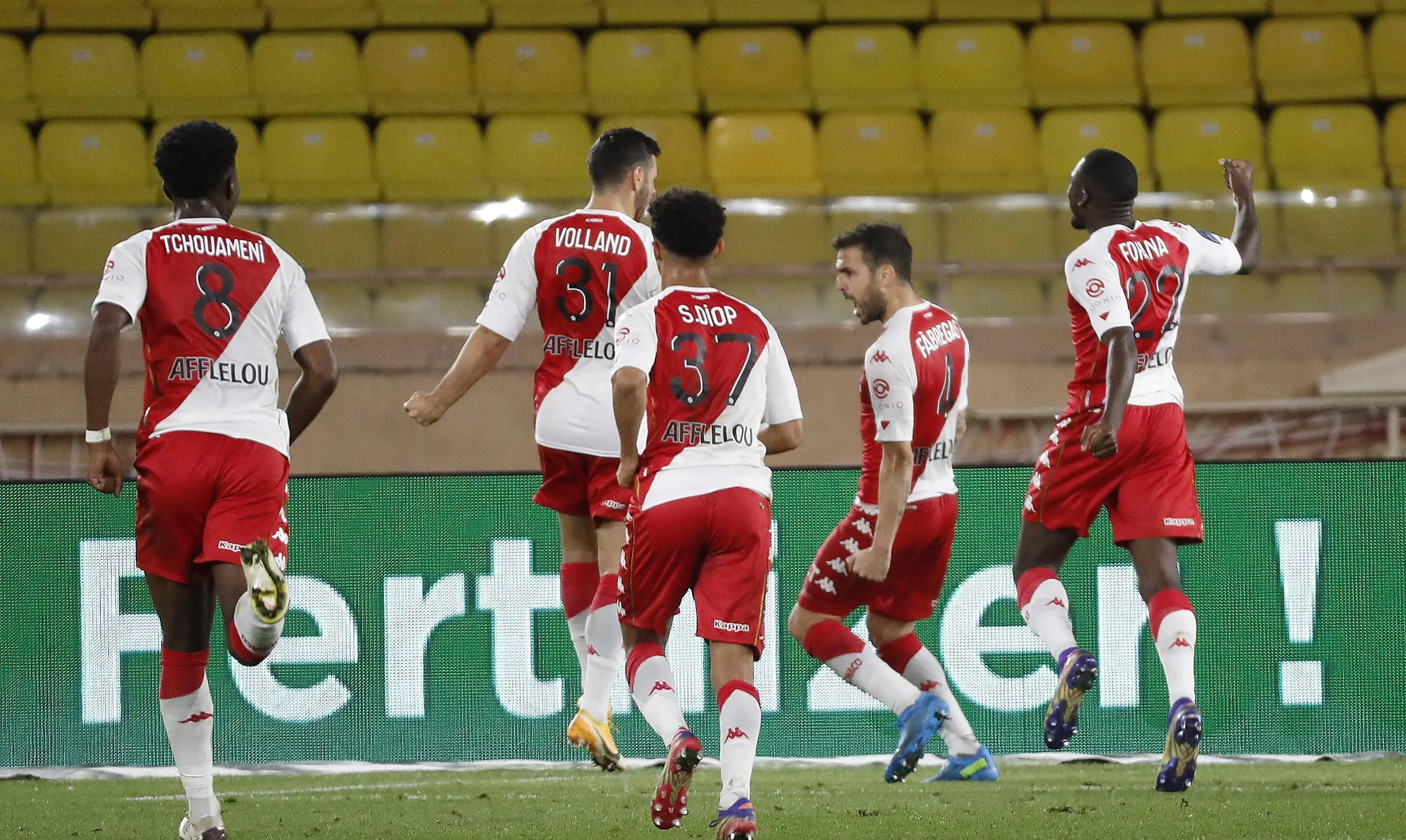 爱体育-巴黎主场横扫摩纳哥,晋级四强