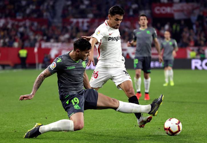 拉齐奥球员合集赛前讨论战术，备战强敌