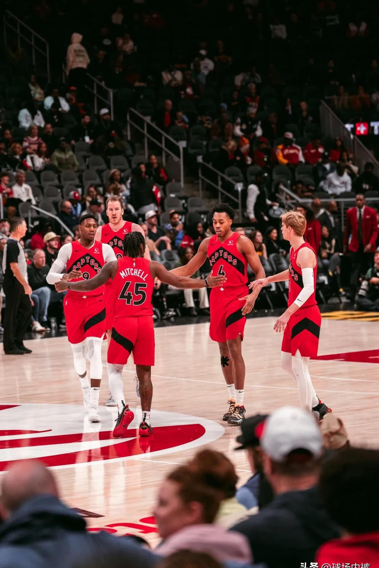 爱体育官方网站-猛龙队大比分击败对手，领先优势