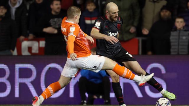 爱体育官网-布莱克浦闷平，令人难以捉摸的表现