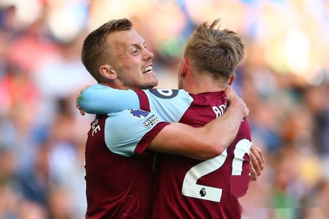 西汉姆联力保不败，安东尼奥建功领衔！