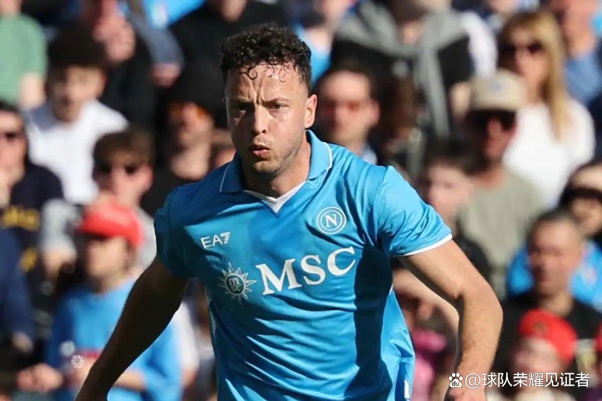 爱体育-那不勒斯遭遇主场溃败，球队防线频频失守